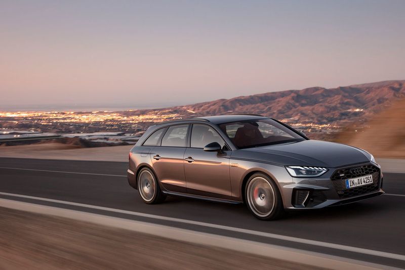 Erstmal entstand das Design des A4 von Chefdesigner Mark Lichte.  (Audi)