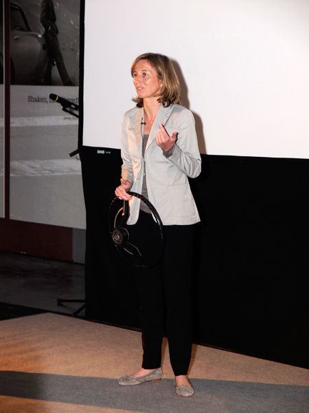 Bettina Kern, Channel Sales Manager bei Lenovo, hält das Steuer in der Hand. (Archiv: Vogel Business Media)