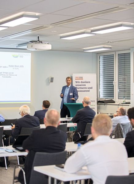 West Coast is Best Coast - Prof. Berger demonstriert auf dem Wasserstoff-Forum, wie Schleswig Holstein ein Reallabor für Sektorkupplung und Energiewende werden will. (Bild: Oxana Gruber Photography)