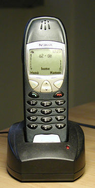 Das Business-Handy 6210 war bei vielen Usern außerordentlich beliebt und lange im Gebrauch. Durch die Kanalbündelungstechnik HSCSD erreichte es die dreifache Datenübertragungsrate vergleichbarer Mobiltelefone und schaffte damit rund 45 Kilobit pro Sekunde! (Ra Boe, Wikimedia Commons)