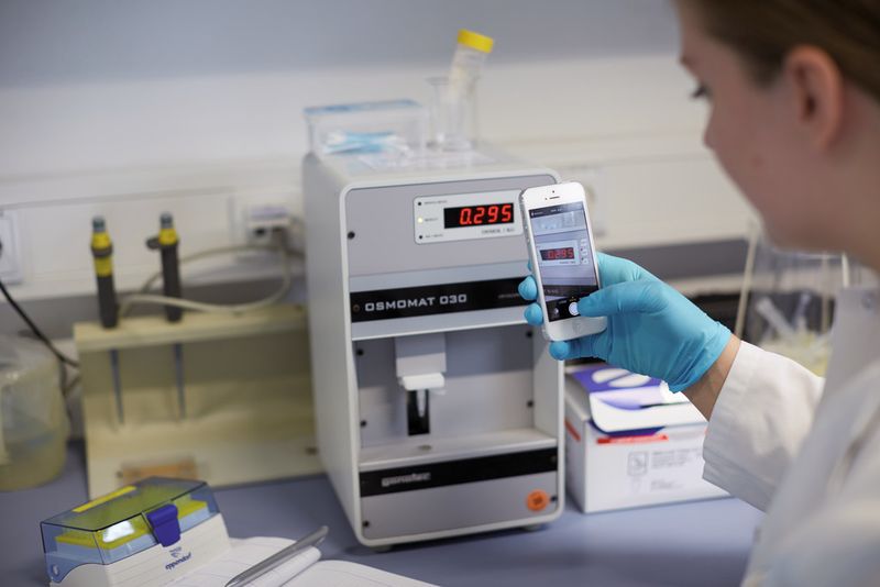 Abb.2: Der Einsatz mobiler Endgeräte hat sich in Laboratorien deutlich verstärkt. (Labfolder)
