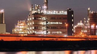 Flexible Prozessansteuerung in der Chemieproduktion (Bild: Bürkert Fluid Control Systems)