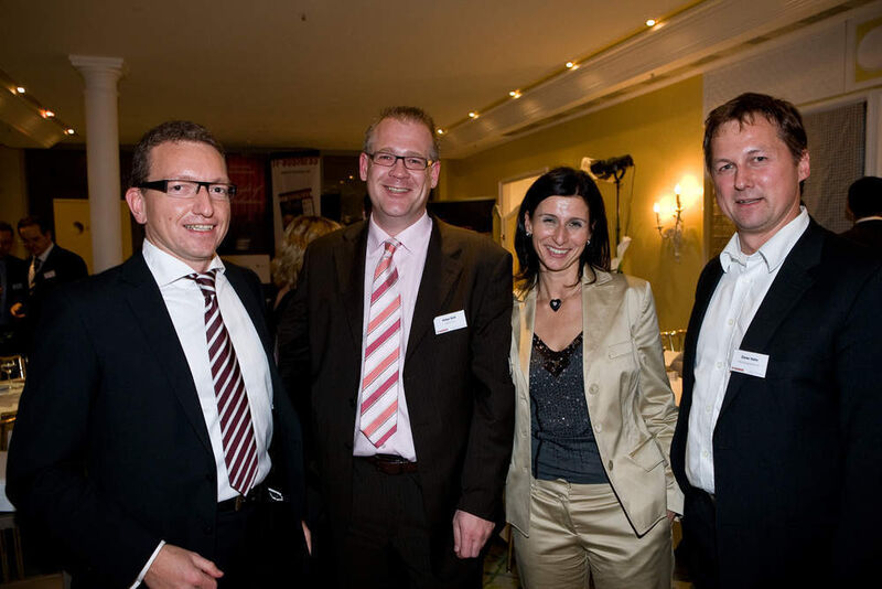 Gerald Holler von Compris (li.) mit Helge Sahl von AMD, Daniela Schilling von der IT-BUSINESS Akademie und Dieter Hahn von DNS. (Archiv: Vogel Business Media)