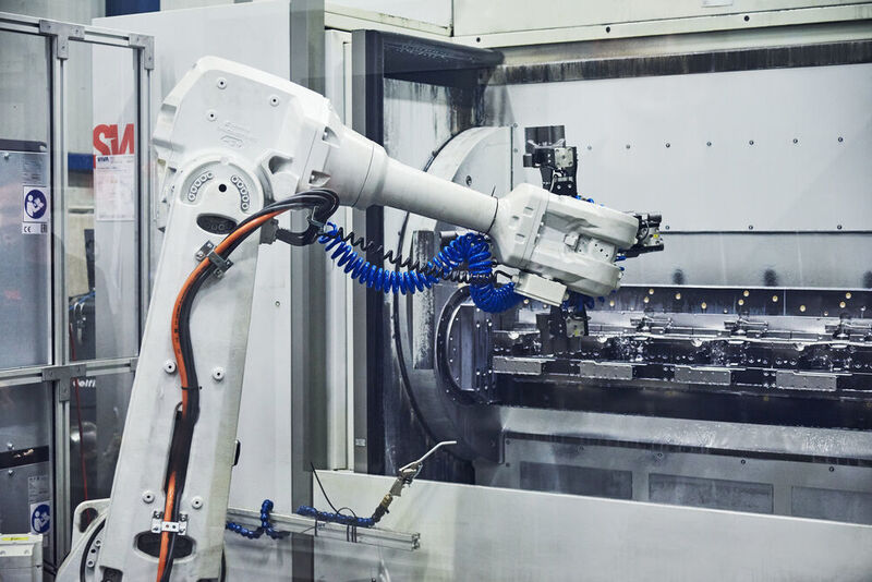 Der Schmiedebetrieb in Tschechien setzt die Kabel unter anderem in seinen Robotern zur Qualitätsprüfung der Gussteile ein.  (Lapp)