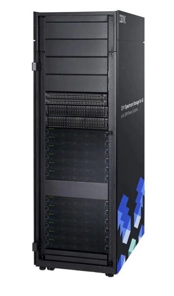 Die Storage-Appliance Power AC 922 nutzt eine Power9-CPU anstelle von x86-Chips. (IBM)