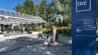 bild3-tae-eingang-hi-res (Quelle: TAE)