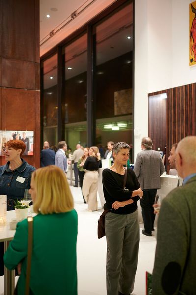 Impressionen vom ELEKTRONIKPRAXIS Frühlingsfest 2023 im Ketterer Kunst mit der Verabschiedung von Johann Wiesböck.  (Bild: © EYE AM CHRIS)