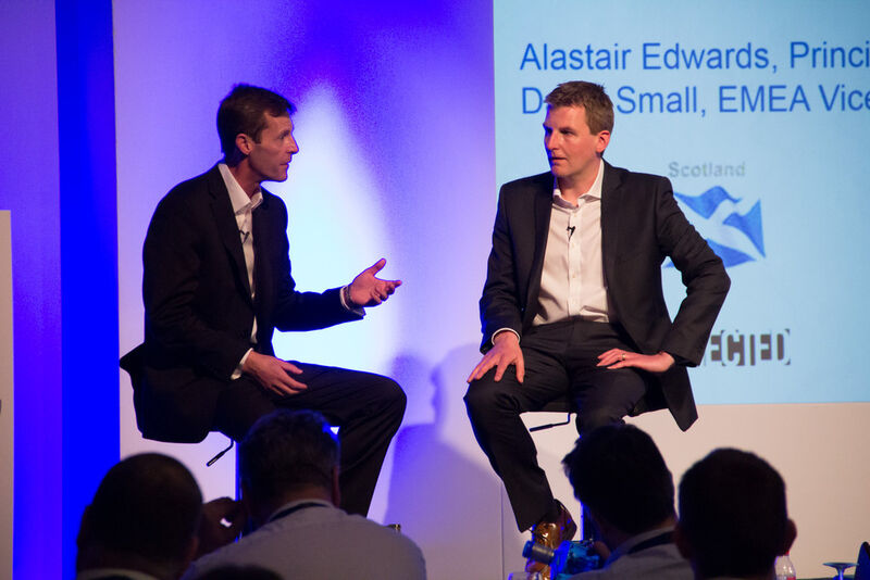 David Small, EMEA Vice President of Channel (McAfee), und Alastair Edwards (Canalys) im Gespräch. (carlosfierro)