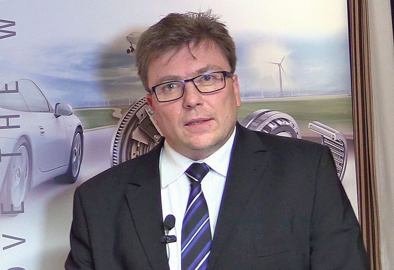 Dietmar Rudy: „Mit kleinsten Antriebsmomenten größte axiale Kräfte erzeugen – das kann man mit der PWG-Baureihe realisieren.“ (Michel)