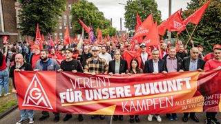 Am 9. Juli protestierten an allen deutschen Standorten von Volkswagen Vertrauensleute und Betriebsräte der IG Metall gegen geplante Werksschließungen und Jobabbau. (Bild: Heiko Stumpe)