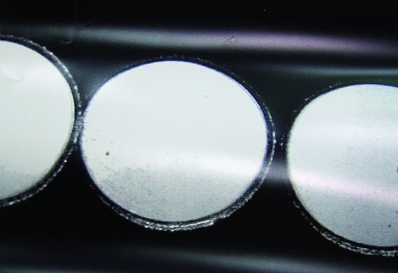 Abtrag mit einer runden 600-µm-Faser = 0,283 mm². (Archiv: Vogel Business Media)