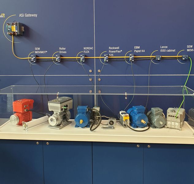 At Bihl+Wiedemann, the range of motor modules for DC motors and frequency inverters is also growing. In addition to the currently available solutions for SEW Movimot, SEW Movi-C, Nord Nordac frequency inverters, EBM-Papst K4, Rockwell PF525, Bonfiglioli DGM/DGM-R, as well as for Lenze Smart Motors and Lenze i550, the motor module BWU4980 now also offers a solution for Danfoss. (Image:Bihl+Wiedemann)