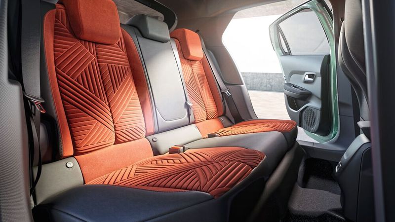 Das Platzangebot im Fond ist guter Kleinwagen-Durchschnitt. (Bild: Lancia)