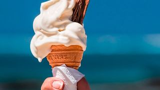 Alles andere als leicht: „Normales“ Eis enthält pro 100 Gramm zwischen 20 und 30 Gramm Zucker. (Symbolbild) (Bild: gemeinfrei)