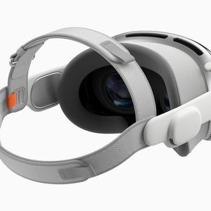 Flexible Riemen sorgen dafür, dass der Klang nah am Ohr bleibt, während das mitgelieferte Solo Knit Band und das Dual Loop Band es ermöglichen, die optimale Passform zu finden.(Bild:  Apple)