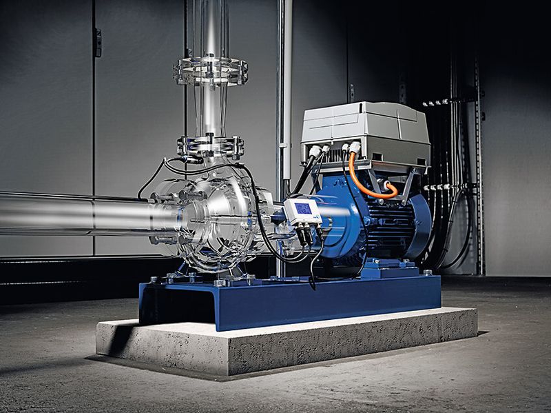 2011: KSB stellt das ganzheitliche Energiekonzept Fluid Future zur Steigerung des Gesamtwirkungsgrades von Pumpenanlagen vor. (KSB)