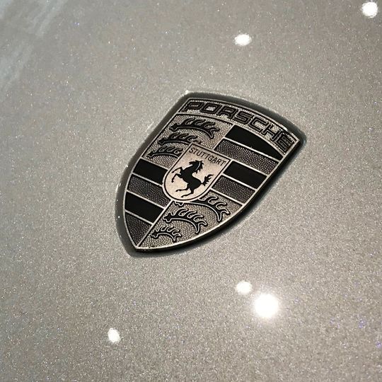 Porsche hat 2018 Absatz, Umsatz und Gewinn erneut steigern können.(Bild:  Seyerlein/»kfz-betrieb«)