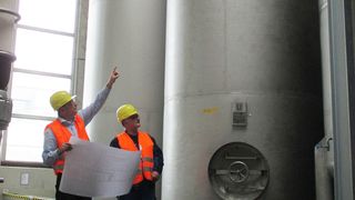 BASF hat in Staßfurt eine Trennmittelanlage in Betrieb genommen. Hier werden Trennmittel auf Basis nachwachsender Rohstoffe sowie Emulsionen aus nachwachsenden und nicht-nachwachsenden Rohstoffen produziert. (Bild: BASF)
