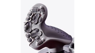 „Herzstück“ des neuen Pistenbully-Bedienfelds ist der von Rafi entwickelte Vier-Achs-Joystick zur intuitiven Steuerung des Räumschilds. (Rafi)