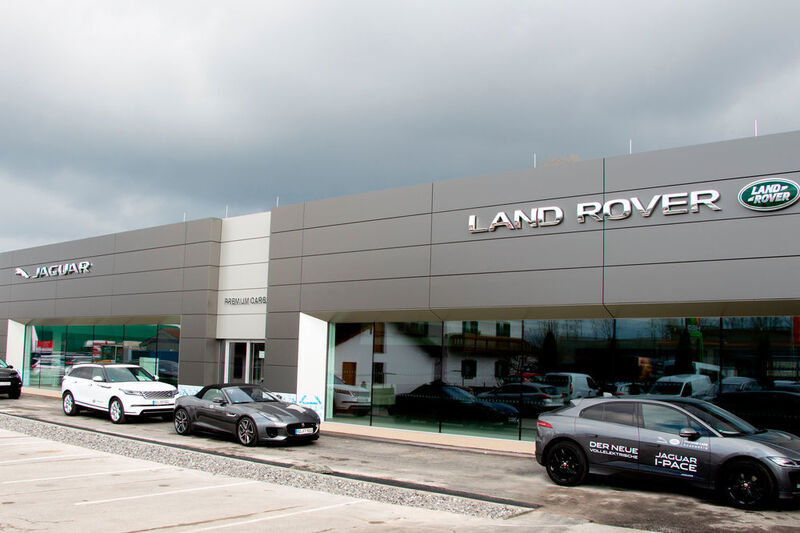 Das genaue Investitionsvolumen nennt das Autohaus nicht, aber in der Regel kostet der Neubau eines CI-konformen Jaguar-Land-Rover-Autohauses zwischen zwei und fünf Millionen Euro. (Premium Cars Rosenheim)