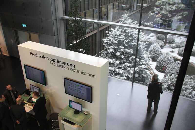 Das Thema Produktionsoptimierung steht eindeutig im Vordergrund, doch im Hintergrund ist unverkennbar, dass der Winter Mitte März vielen Besuchern die Anreise erschwert hat. (Bild: Reinhardt)