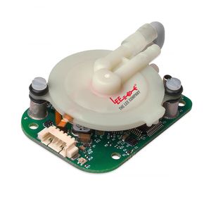 Die Lee Hydraulische Miniaturkomponenten GmbH wird auf der Hannover Messe 2025 ihr Portfolio an leistungsstarken Ventilen, Sieben, Drosseln, Dichtstopfen und Pumpen in Miniaturbauweise vorstellen. Auch die neue piezoelektrische „Disc Pump" wird Teil des Messeauftritts sein. Sie zeichnet sich durch ihren Ultraschallbetrieb aus: dieser bedingt eine geräusch- und vibrationsfreie Nutzung. Hannover Messe 2025: Halle 5, Stand A35(Bild:  Lee)