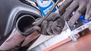 Der ADAC prüft die Abgaswerte nach Euro-6d-Temp-Norm. (ZDK)
