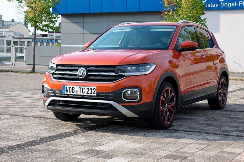 Der T-Cross ist derzeit das kleinste SUV-Modell von Volkswagen. Übertriebenen Ressourcenverbrauch kann man ihm nicht vorwerfen. (Rosenow/»kfz-betrieb«)