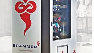 Bei Invend zahlt der Kunde nur die Artikel, die vom Automaten ausgegeben werden. Die Kosten für die Bestandsführung muss er nicht tragen. Ferner werden die Invend-Automaten von Brammer automatisch wieder aufgefüllt. (Bild: Brammer)