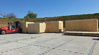 Die Maschinenlieferung nach China war auf mehrere Packstücke aufgeteilt. (HPE)