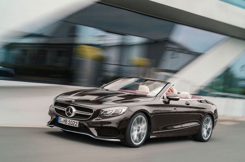 ... das dazugehörige Cabriolet debütieren ebenfalls in Frankfurt auf der IAA. (Daimler AG)