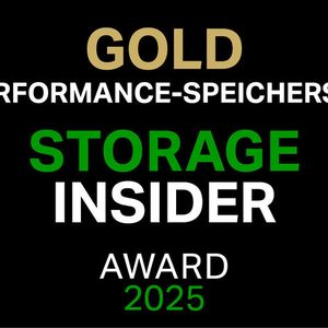 High-Performance-Speichersysteme – Gold: HuaweiOceanStor Dorado All-Flash-Storage – die neue GenerationDie konvergente Speicherlösung OceanStor Dorado All-Flash Storage ist eine Unternehmens-Speicherplattform der neuen Generation für kritische Workloads in der KI-Ära.- Konvergent: Nutzt Block-, Datei- und Objekt-native Parallel-Architektur für umfassende Daten-Services.- So schnell: Verwendet den industrieführenden FlashLink®-Algorithmus für bis zu 100 Millionen IOPS und eine extrem geringe Latenz von 0,03 ms.- So solide: Integriert die SmartMatrix-Full Mesh-Technologie für eine besonders große Zuverlässigkeit. Mehr Infos bei Huawei.(Bild:  Vogel IT-Medien)