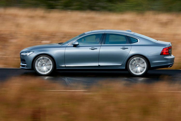 „Wir haben uns dabei an den Seitenwänden einer Luxusyacht orientiert“, erklärt der deutsche Chefdesigner Thomas Ingenlath . „Je teurer, desto glatter“. (Foto: Volvo)
