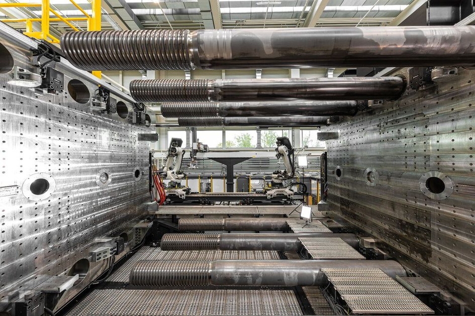 Engel is building the world's largest injection molding machine