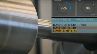 Silent Tools Plus von Sandvik Coromant gibt es jetzt auch maschinenintegriert. Hier ein Blick auf die vibrationsdämpfende Bohrstange des Systems mit Anzeige. Es ist ein Teil einer neuen Automatisierungmöglichkeit von Dreh-Bohr-Prozessen, die Fehler vermeiden hilft. (Sandvik Coromant)