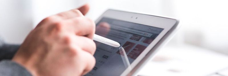 Unternehmen sollten die sogenannten Frontline Worker bei der Digitalisierung von Arbeitsprozessen berücksichtigen.(Bild:  gemeinfrei/Pexels)