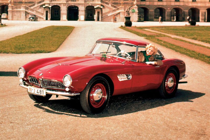 1956 brachte BMW den von Stars begehrten, wirtschaftlich jedoch erfolglosen Roadster 507 auf den Markt. (Bild: BMW)