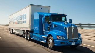 Wasserstoff als Energiespeicher kann Nutzfahrzeugen hohe elektrische Reichweiten ermöglichen. Im Bild: Ein Brennstoffzellen-Lkw von Toyota und Kenworth. (Bild: Toyota)