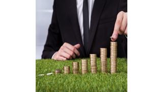 Um durchschnittlich vier Prozent stieg das Gesamteinkommen der Führungskräfte im mittleren Management in der chemischen Industrie im vergangenen Jahr an. (Bild: Andrey Popov/Fotolia.com)