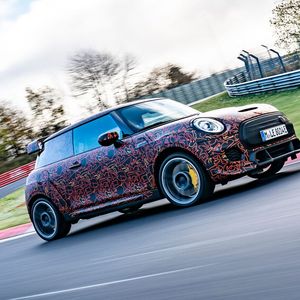 Dass Sportwagen auch elektrisch gut funktionieren, haben zahlreiche Hersteller schon bewiesen.(Bild:  Mini)