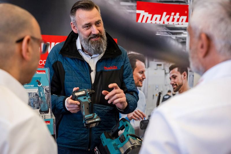 Im Mittelpunkt standen wieder viele Fachgespräche zwischen Besuchern und Ausstellern. (Bild: PHOTOVISION-DH GmbH)