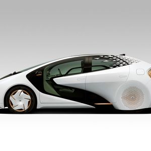 (Toyota)