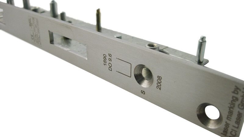 Anlassbeschriftung auf Metallen ohne Materialab- oder –auftrag. (Bild: ACI Laser)