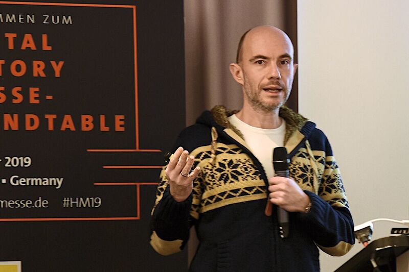 Constantin Gonzalez von Amazon Web Services: „Die Cloud hilft Kunden, wieder ihren Fokus auf das Hauptgeschäft zu richten, weil sie sich nicht mehr mit Datenspeicherung beschäftigen müssen.“ (Stefanie Michel)