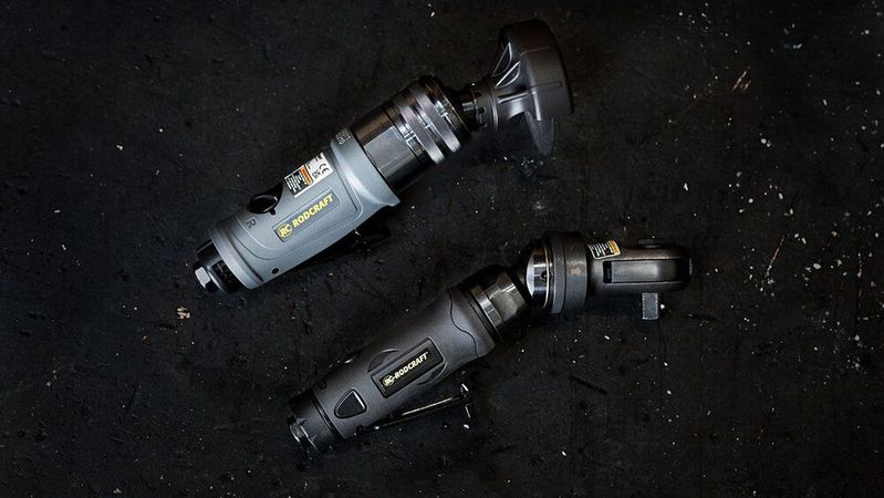 Die Werkzeugköpfe der beiden Druckluftgeräte lassen sich um 25 bzw. 30 Grad nach links und rechts neigen. (Bild:  Rodcraft)