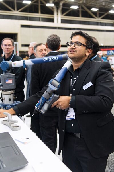 Auf der begeleitenden Ausstellung waren ebenfalls viele Neuheiten zu entdecken.  (Dassault Systèmes)