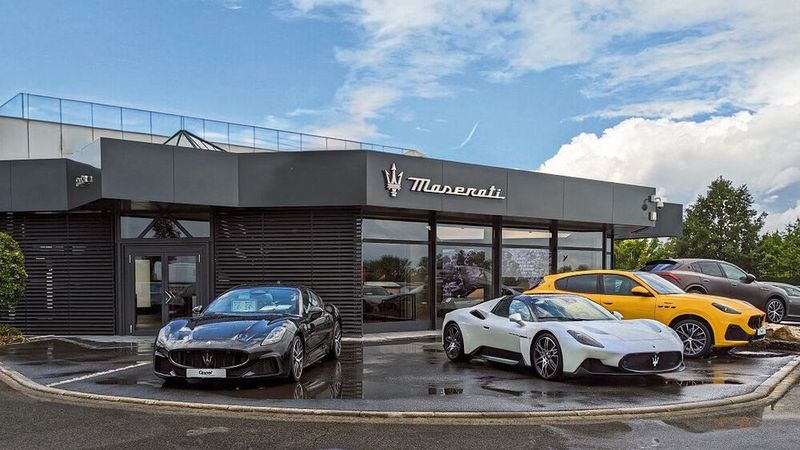In der Filiale südwestlich von Nürnberg vertritt Oppel neben Maserati noch Mercedes (nur Service) und Suzuki. (Bild: Oppel)