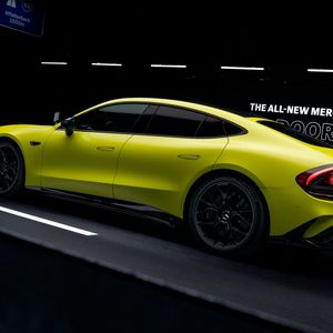 An Reichweite sind bis knapp 700 Kilometer möglich(Bild:  Mercedes-Benz)