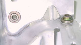 Die TOX-Systemlösungen zum Setzen von Funktionselementen sind nach vorrangehender Erprobung mittlerweile schon bei verschiedenen PKW-Herstellern und auch im Nutzfahrzeugbau im Einsatz.  (Bild: Tox Pressotechnik)