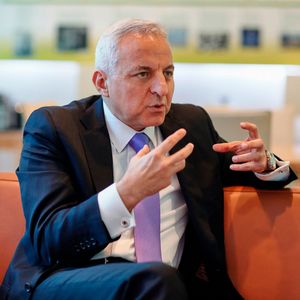 With our growing portfolio of charging infrastructure and technologies, we’re excited by our opportunities to develop truly innovative EV customer offers. We are committed to be the fuel provider of choice – no matter what car our customers drive," says Tufan Erginbilgic, chief executive, Downstream.